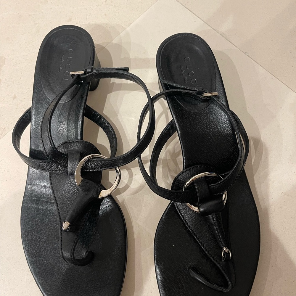 Gucci black leather with silver detail, low heel sandal - Picture 2 of 7